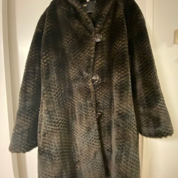 Vintage Faux Fur Coat - Picture 5 of 5